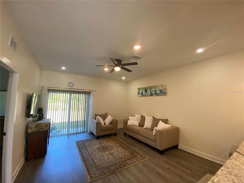 В аренду: $1,675 (6 спален, 3 ванн, 1125 Квадратных фут)