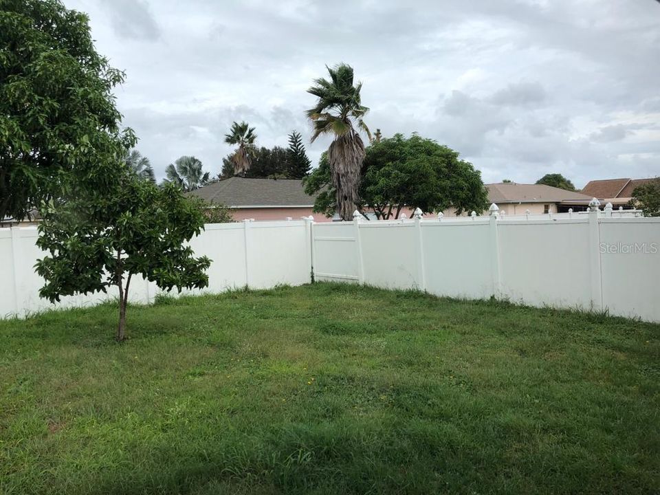 For Rent: $1,950 (3 beds, 2 baths, 1175 Square Feet)