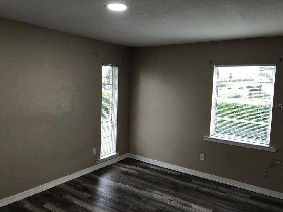 For Rent: $1,950 (3 beds, 2 baths, 1175 Square Feet)