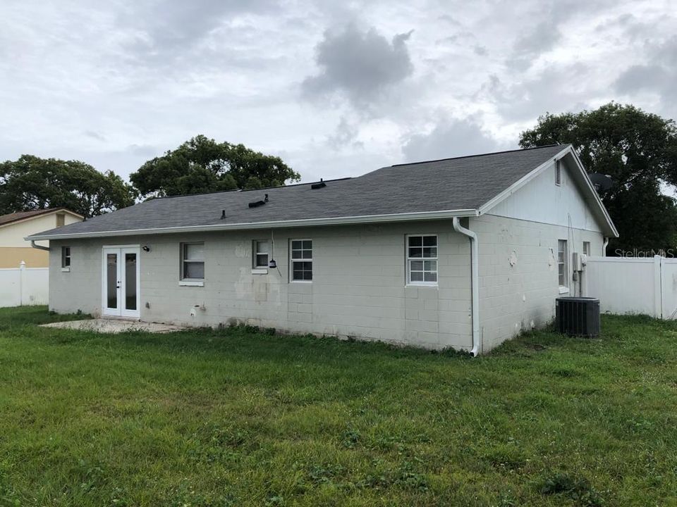 For Rent: $1,950 (3 beds, 2 baths, 1175 Square Feet)