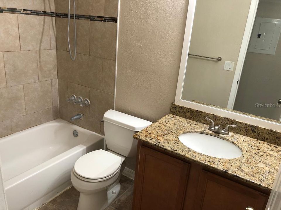 For Rent: $1,950 (3 beds, 2 baths, 1175 Square Feet)