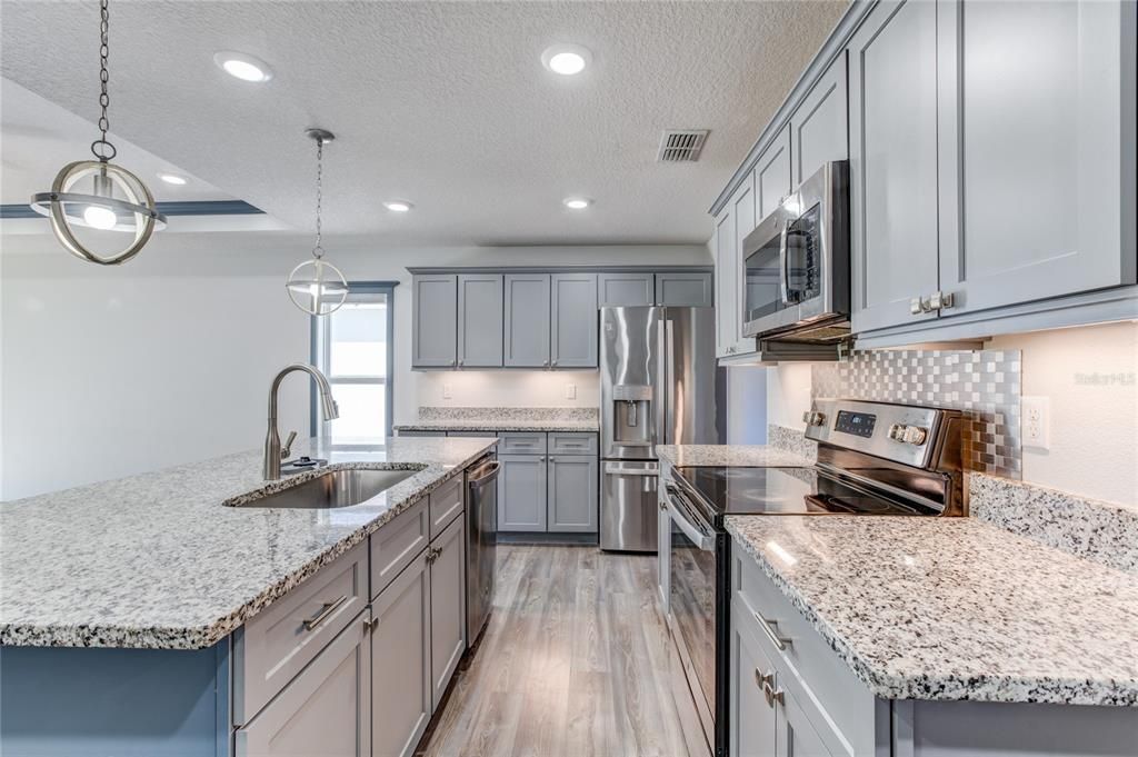 For Sale: $430,000 (3 beds, 2 baths, 1374 Square Feet)