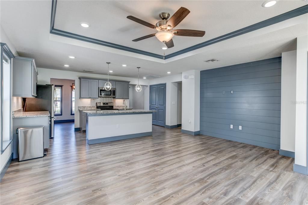 For Sale: $430,000 (3 beds, 2 baths, 1374 Square Feet)