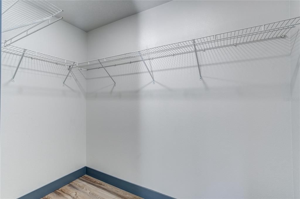 For Sale: $430,000 (3 beds, 2 baths, 1374 Square Feet)