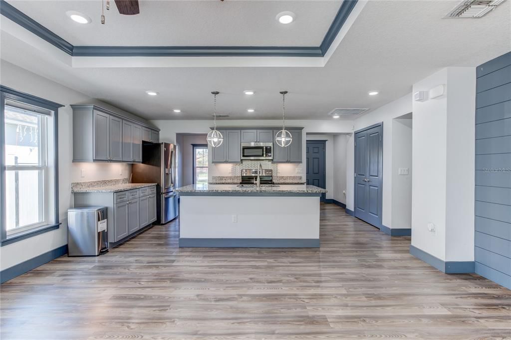 For Sale: $430,000 (3 beds, 2 baths, 1374 Square Feet)