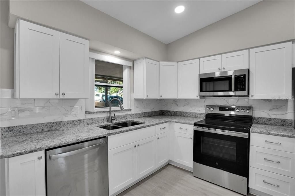 For Rent: $3,000 (3 beds, 2 baths, 1215 Square Feet)