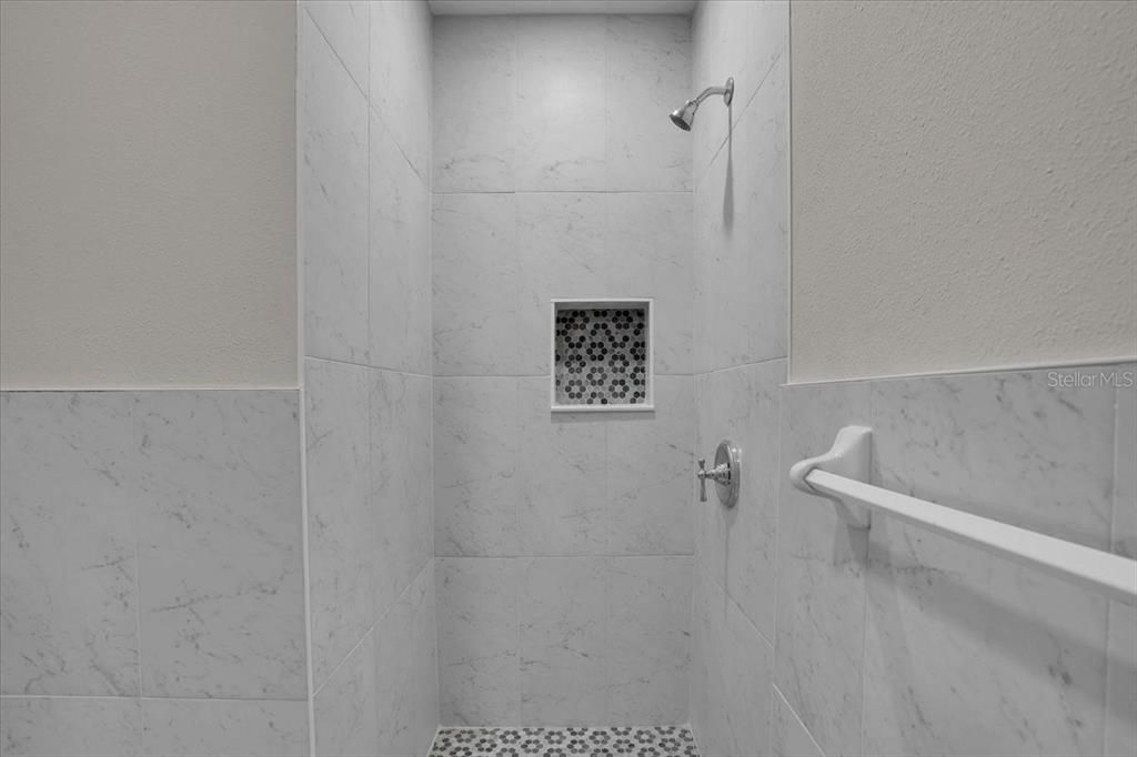 For Rent: $3,000 (3 beds, 2 baths, 1215 Square Feet)