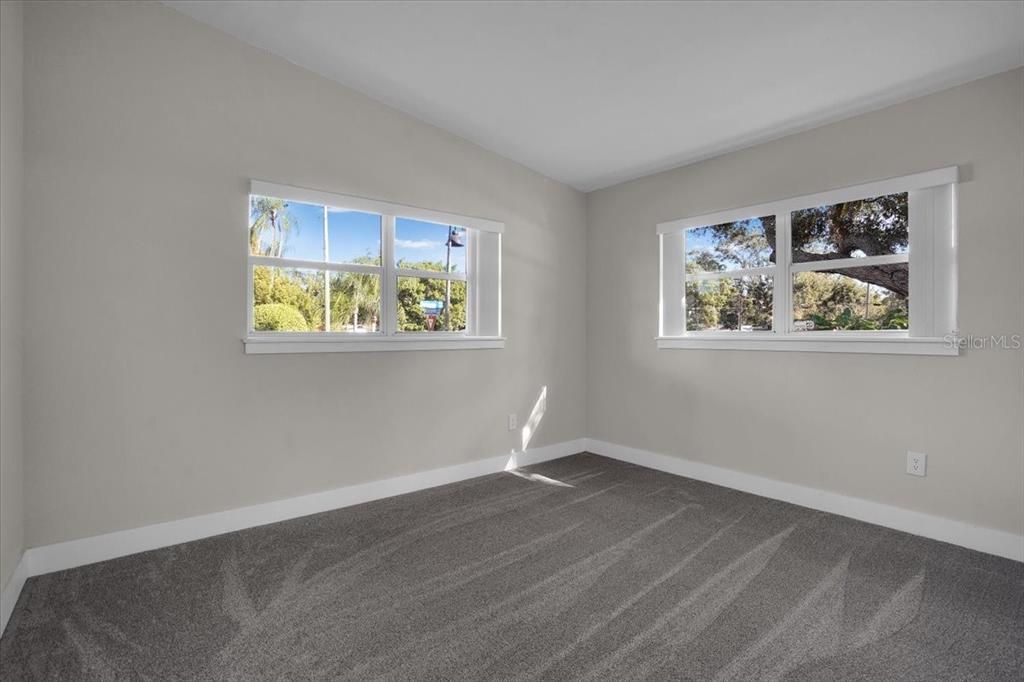 For Rent: $3,000 (3 beds, 2 baths, 1215 Square Feet)