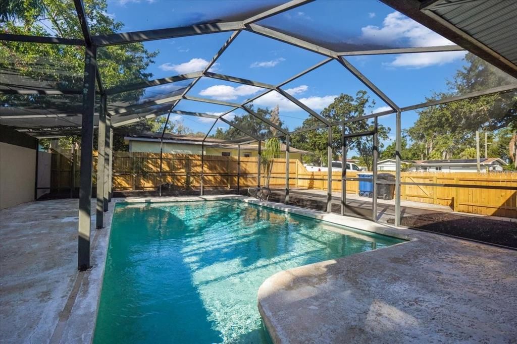 For Rent: $3,000 (3 beds, 2 baths, 1215 Square Feet)