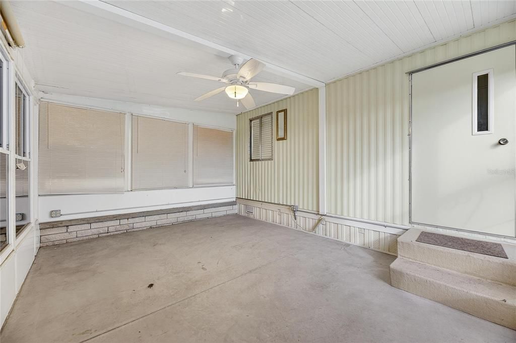 待售: $84,500 (2 贝兹, 2 浴室, 1128 平方英尺)