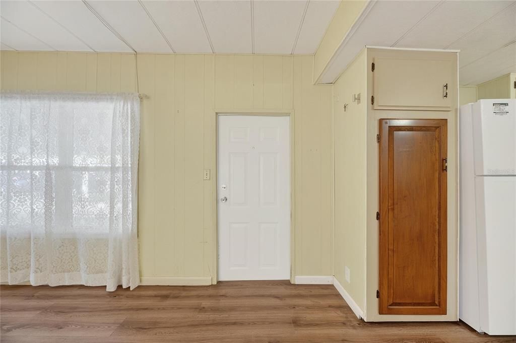 待售: $84,500 (2 贝兹, 2 浴室, 1128 平方英尺)