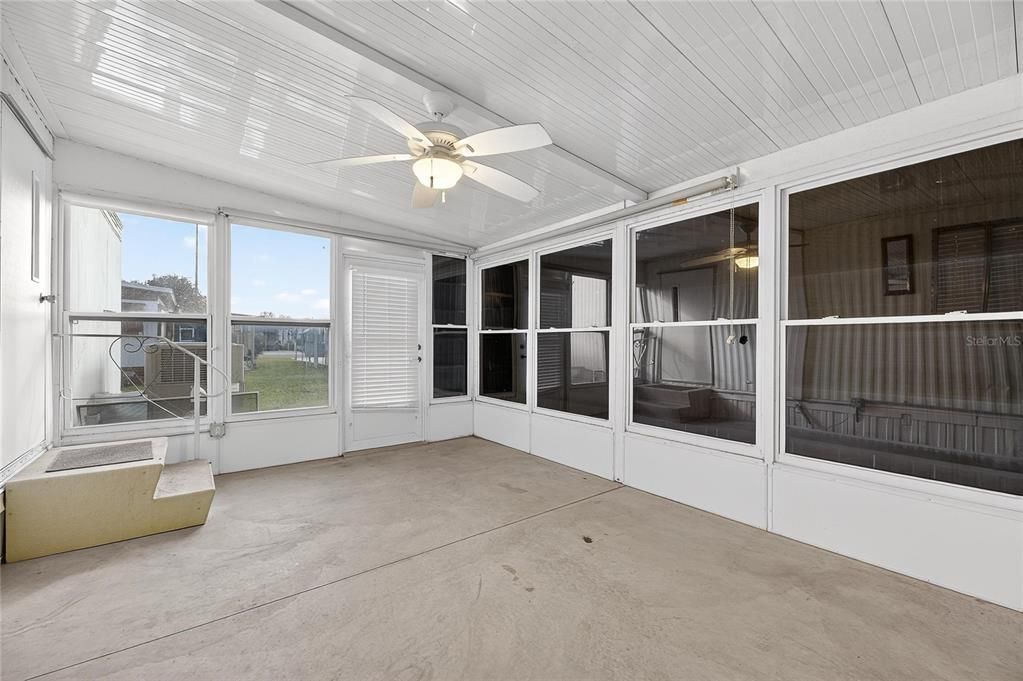 待售: $84,500 (2 贝兹, 2 浴室, 1128 平方英尺)