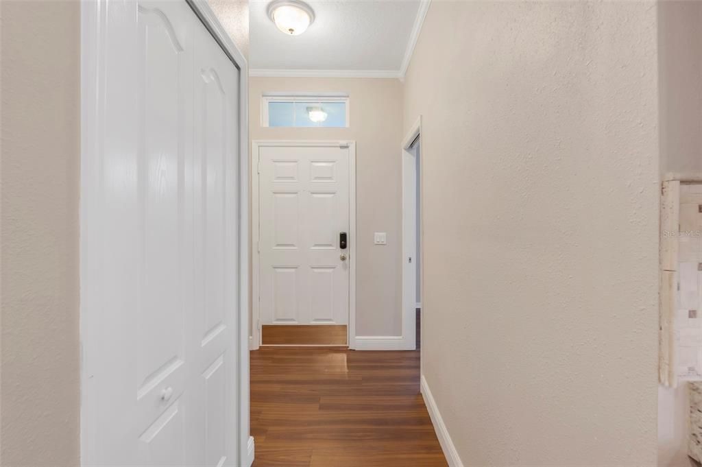 For Rent: $2,400 (5 beds, 2 baths, 2000 Square Feet)