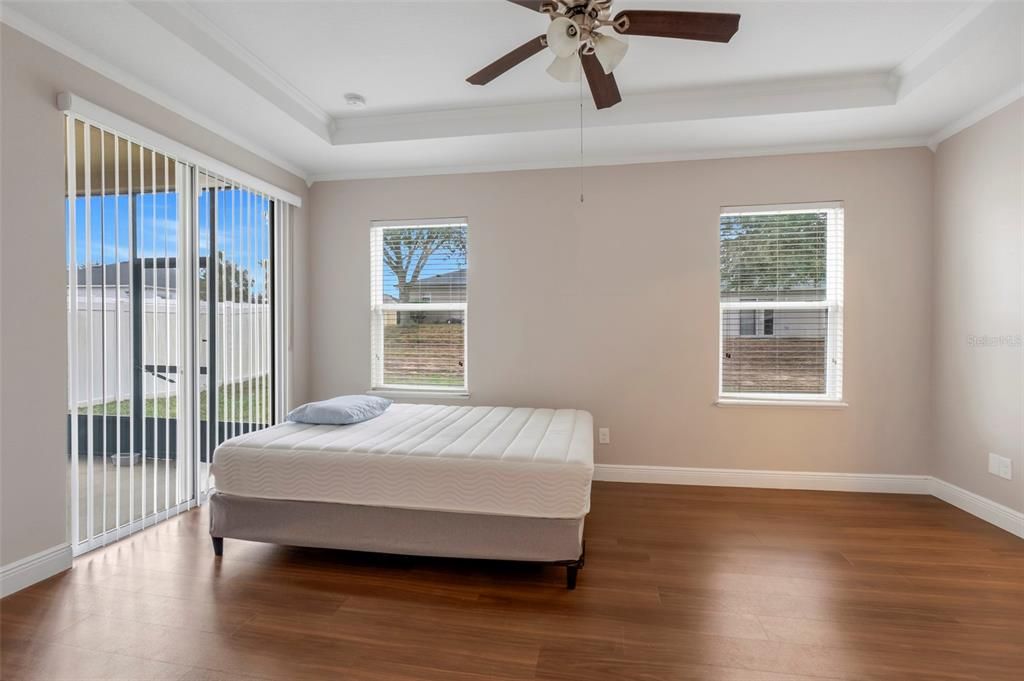 For Rent: $2,400 (5 beds, 2 baths, 2000 Square Feet)