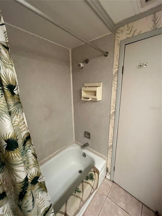 待售: $168,000 (2 贝兹, 2 浴室, 1232 平方英尺)