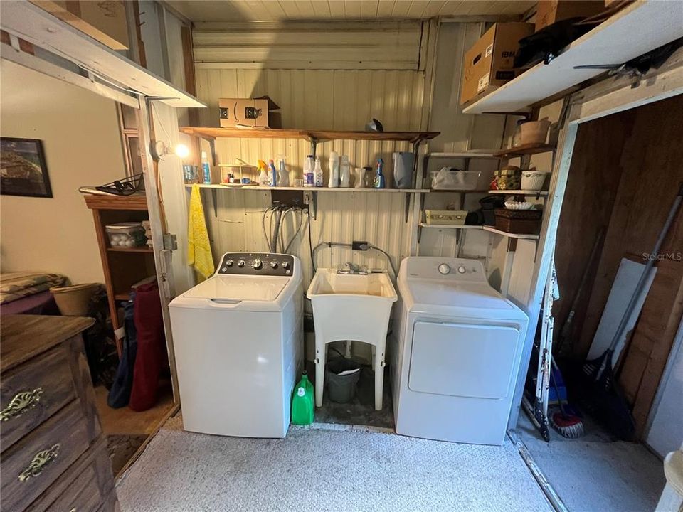 待售: $168,000 (2 贝兹, 2 浴室, 1232 平方英尺)