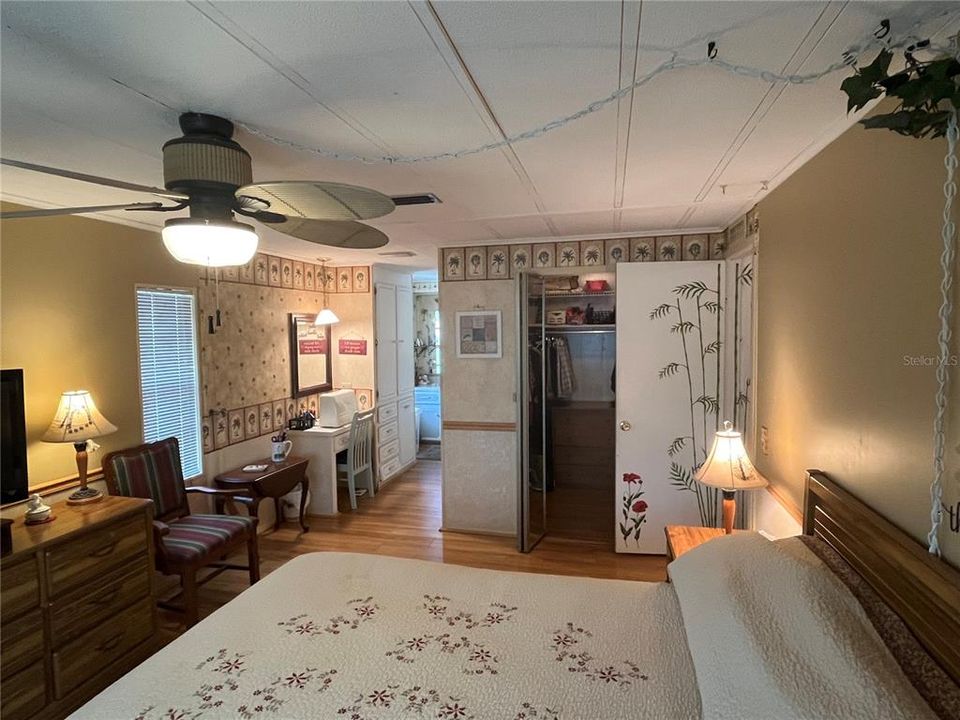 待售: $168,000 (2 贝兹, 2 浴室, 1232 平方英尺)