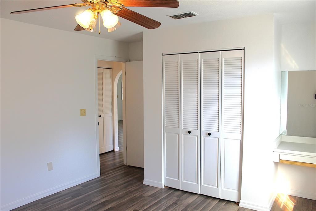 For Sale: $289,900 (3 beds, 2 baths, 1660 Square Feet)