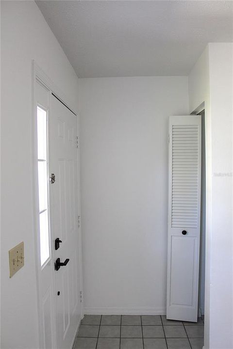 For Sale: $289,900 (3 beds, 2 baths, 1660 Square Feet)