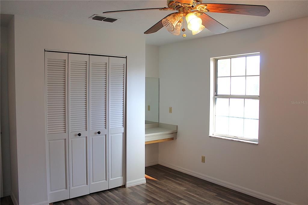 For Sale: $289,900 (3 beds, 2 baths, 1660 Square Feet)