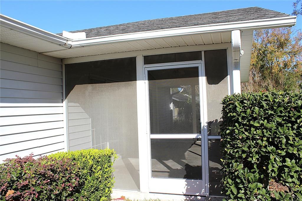 For Sale: $289,900 (3 beds, 2 baths, 1660 Square Feet)