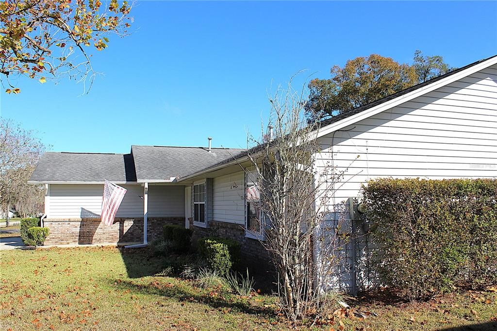 For Sale: $289,900 (3 beds, 2 baths, 1660 Square Feet)