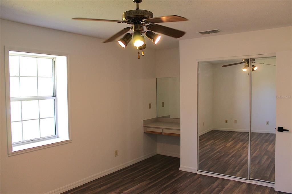 For Sale: $289,900 (3 beds, 2 baths, 1660 Square Feet)