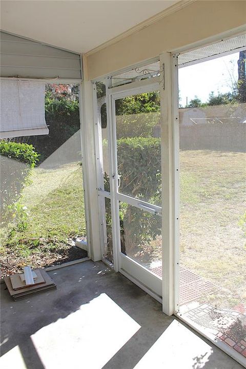 For Sale: $289,900 (3 beds, 2 baths, 1660 Square Feet)