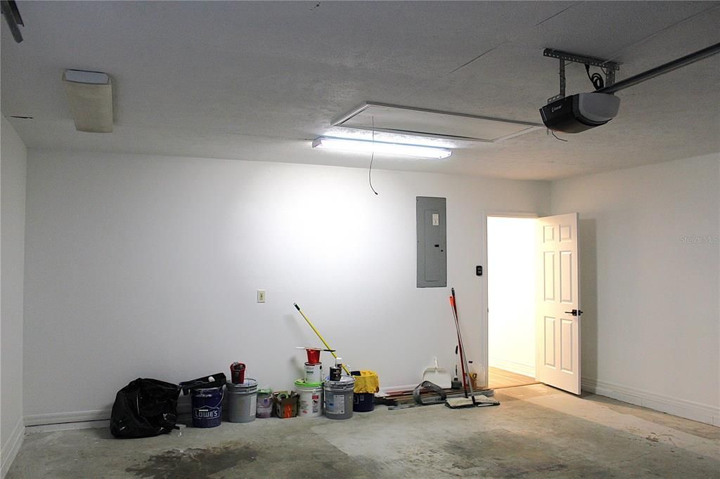 For Sale: $289,900 (3 beds, 2 baths, 1660 Square Feet)