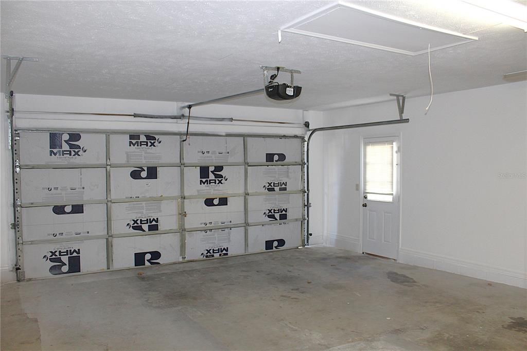 For Sale: $289,900 (3 beds, 2 baths, 1660 Square Feet)