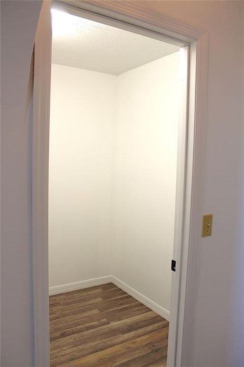 For Sale: $289,900 (3 beds, 2 baths, 1660 Square Feet)