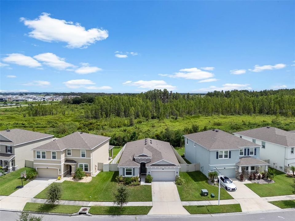 待售: $427,500 (4 贝兹, 2 浴室, 2037 平方英尺)