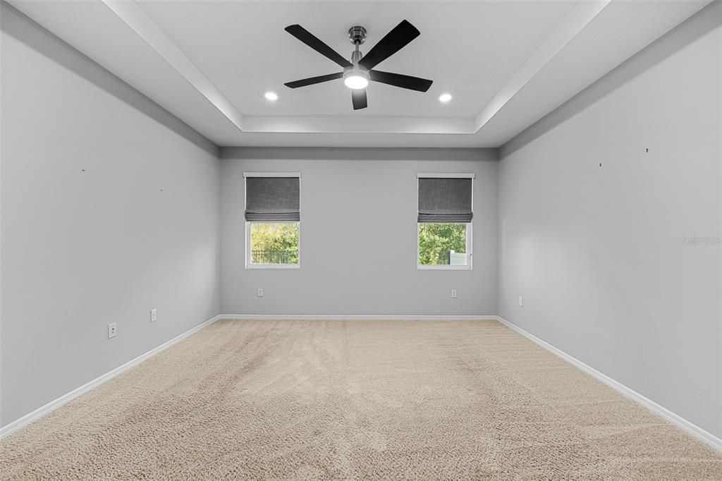 待售: $427,500 (4 贝兹, 2 浴室, 2037 平方英尺)