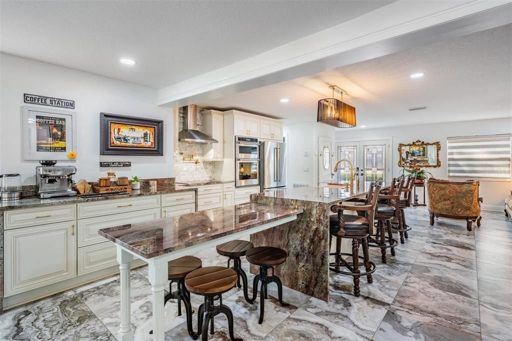 En Venta: $600,000 (3 camas, 3 baños, 1768 Pies cuadrados)