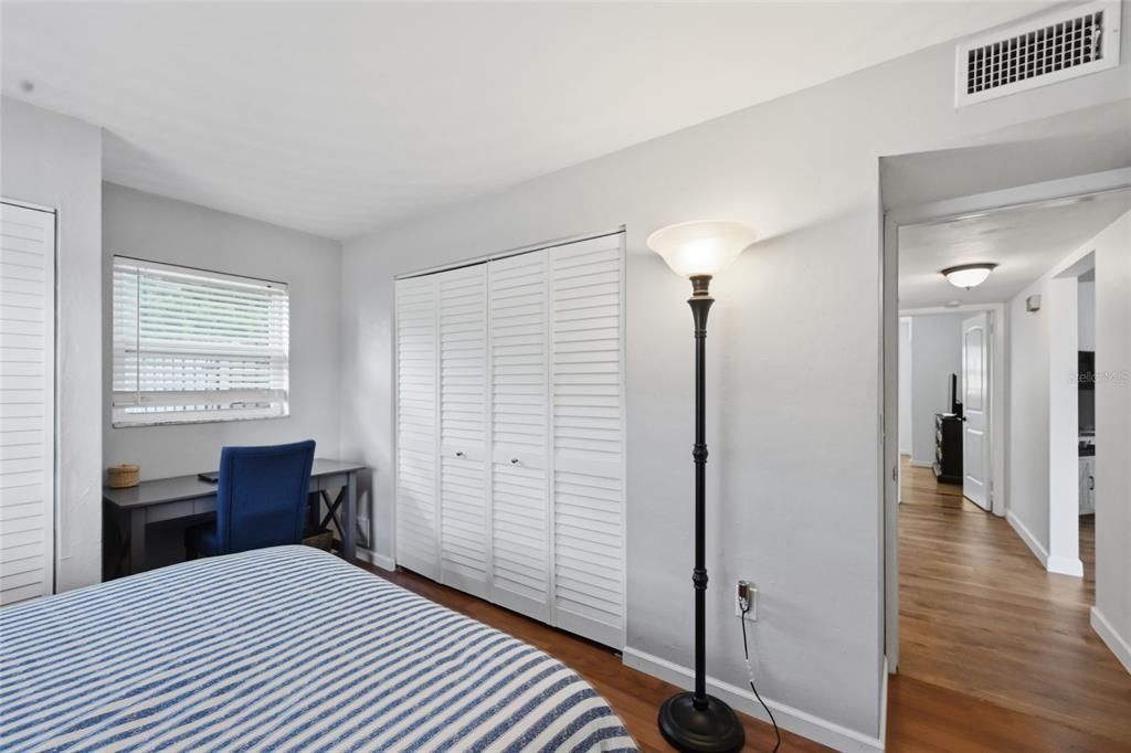 For Sale: $495,000 (2 beds, 2 baths, 1356 Square Feet)