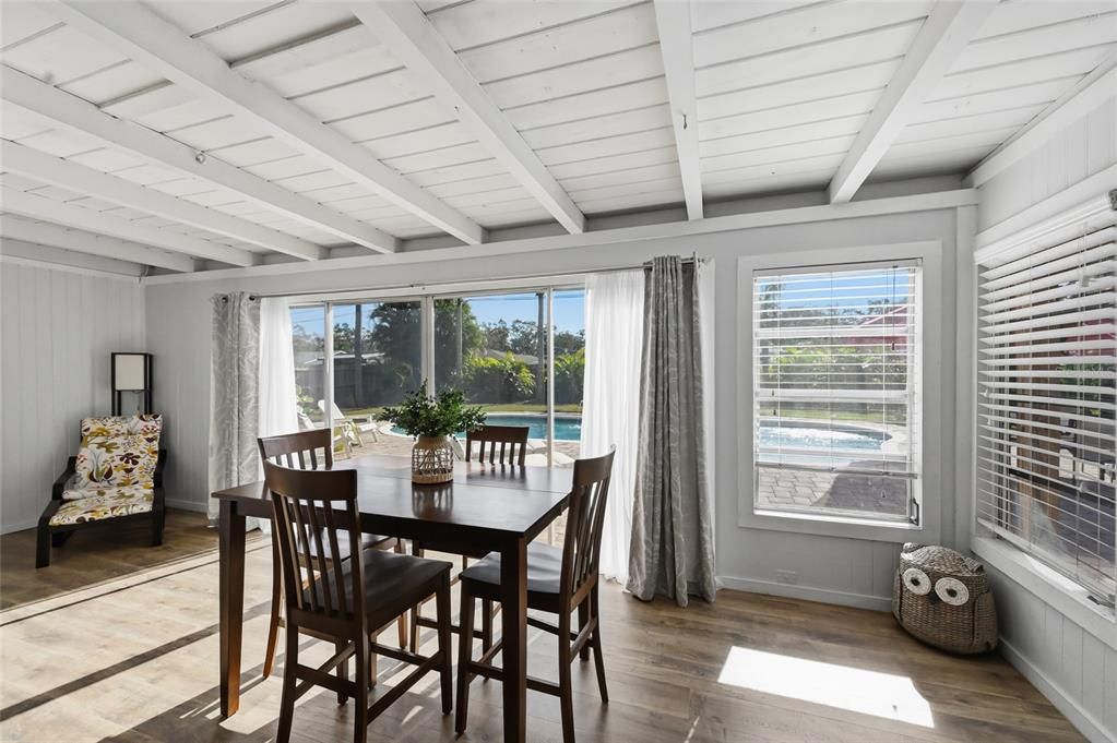 For Sale: $495,000 (2 beds, 2 baths, 1356 Square Feet)