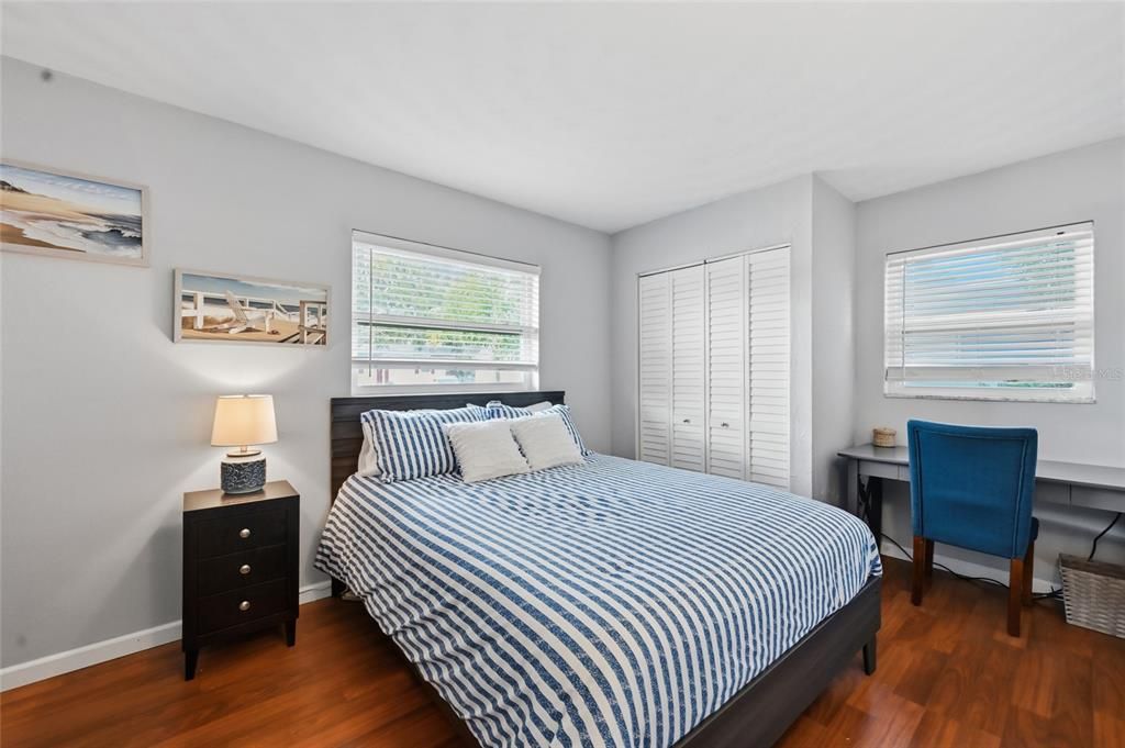 For Sale: $495,000 (2 beds, 2 baths, 1356 Square Feet)