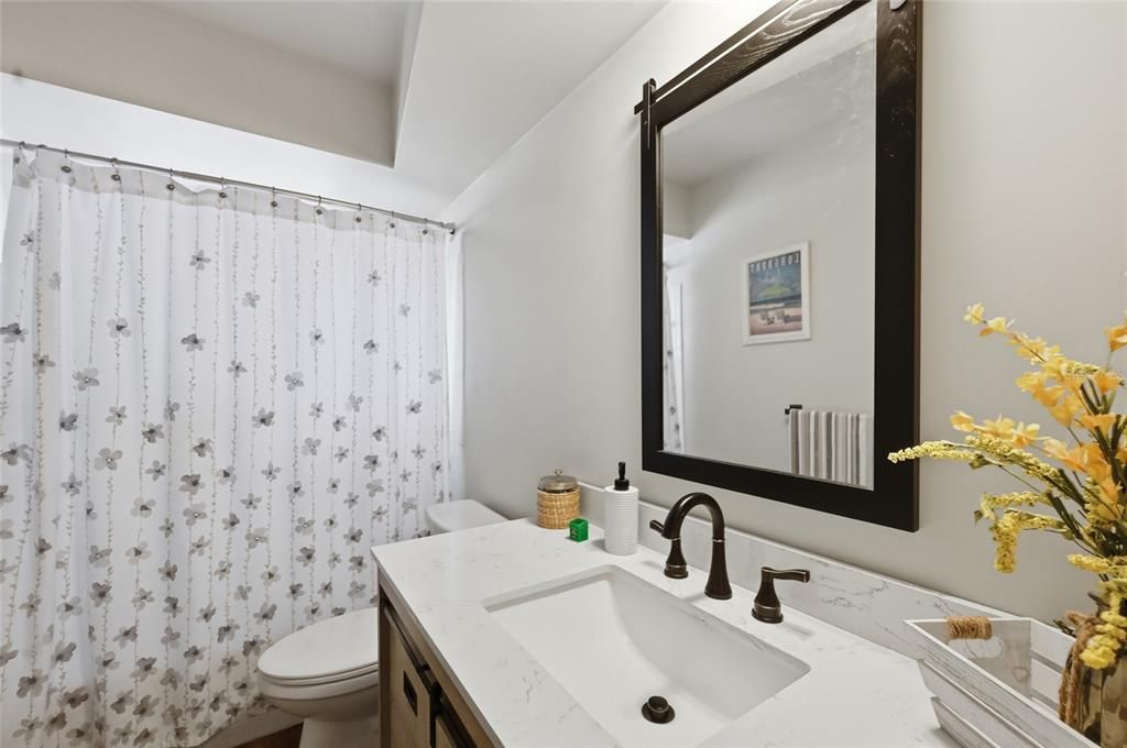 For Sale: $495,000 (2 beds, 2 baths, 1356 Square Feet)