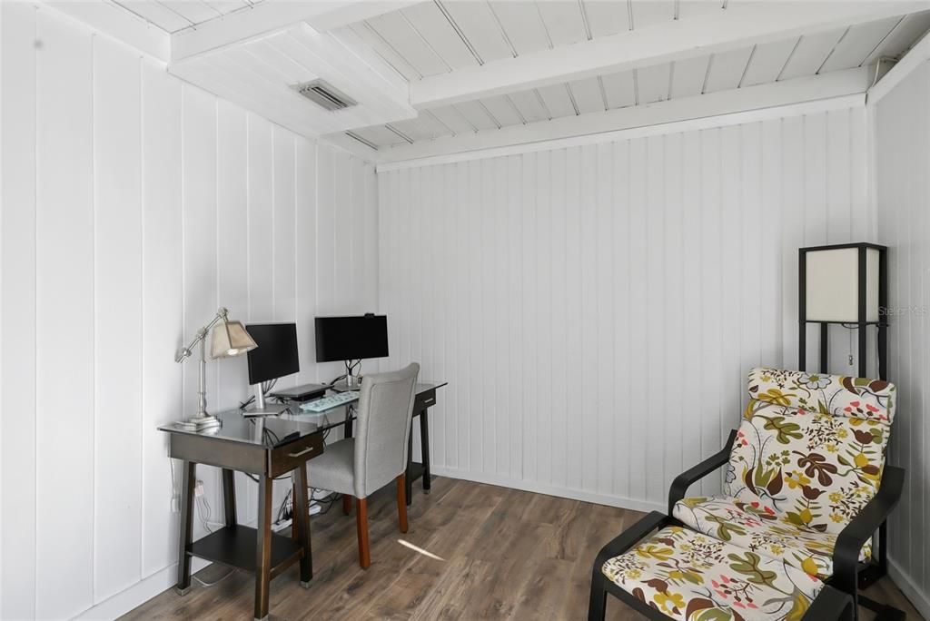 For Sale: $495,000 (2 beds, 2 baths, 1356 Square Feet)