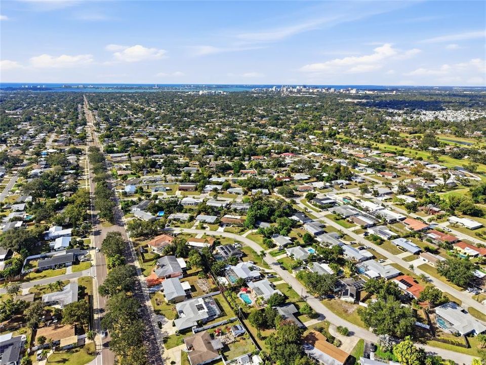 For Sale: $495,000 (2 beds, 2 baths, 1356 Square Feet)
