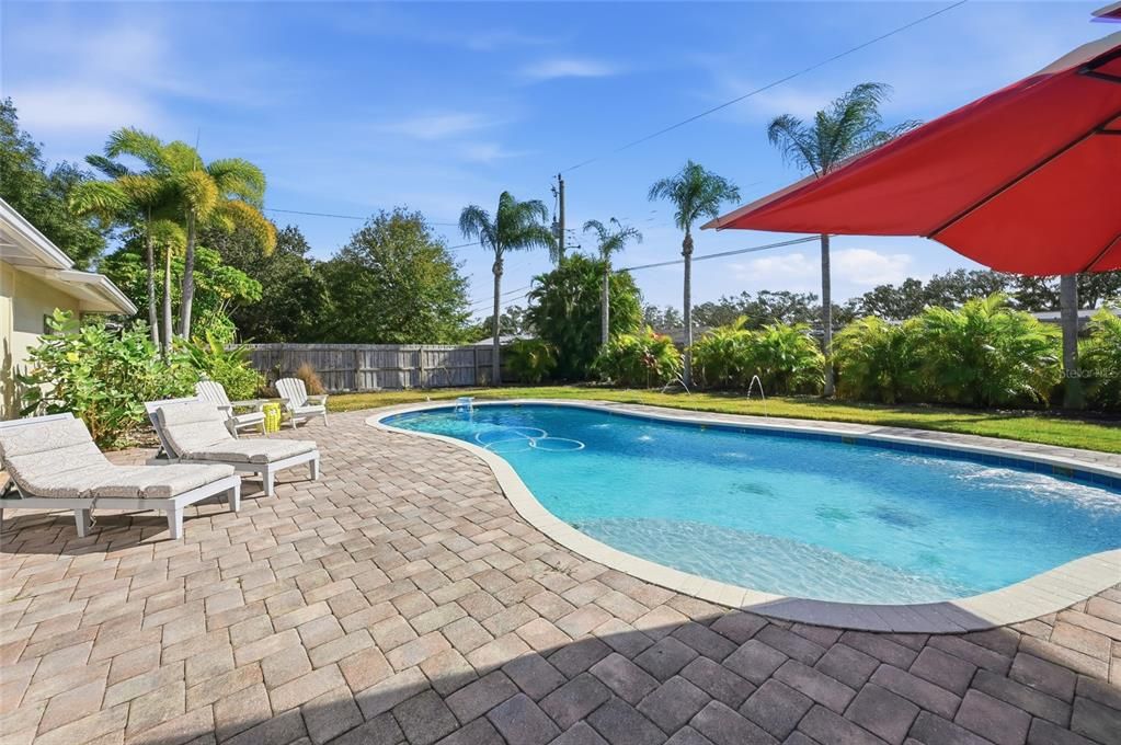 For Sale: $495,000 (2 beds, 2 baths, 1356 Square Feet)