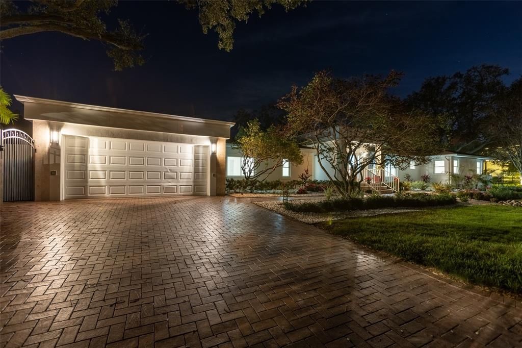 For Sale: $1,500,000 (3 beds, 3 baths, 2444 Square Feet)