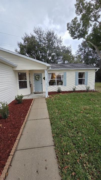 For Sale: $324,900 (2 beds, 2 baths, 1213 Square Feet)