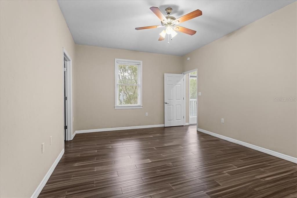 待售: $235,000 (3 贝兹, 2 浴室, 1429 平方英尺)