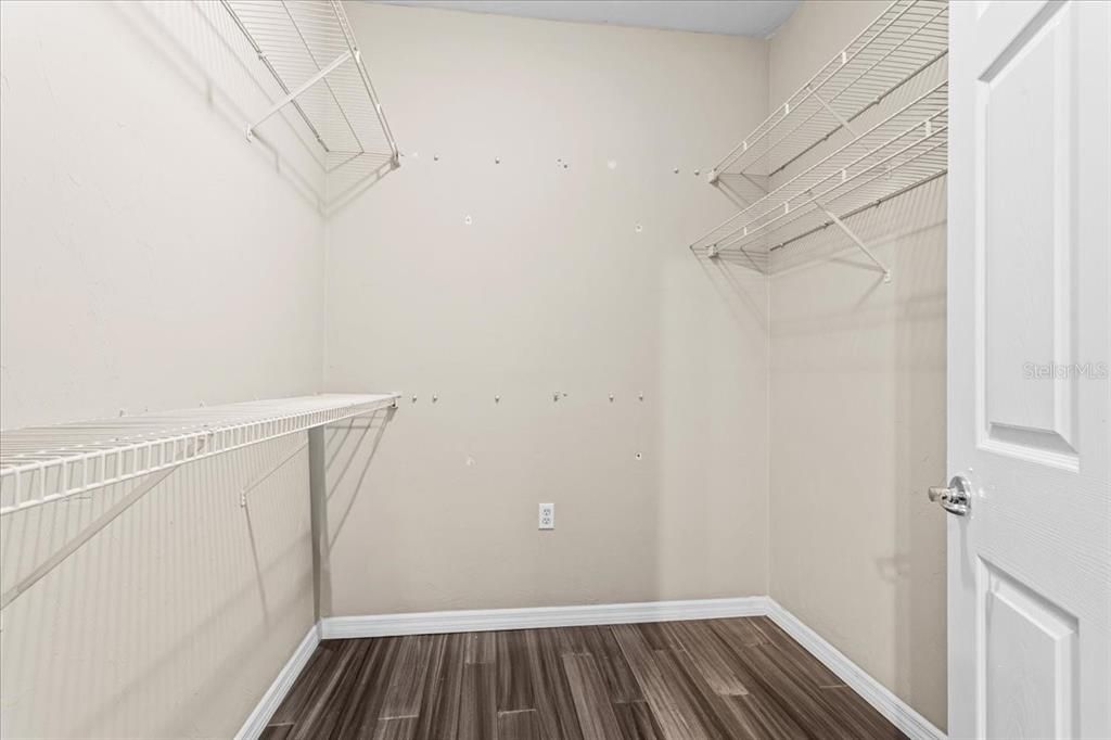 待售: $235,000 (3 贝兹, 2 浴室, 1429 平方英尺)