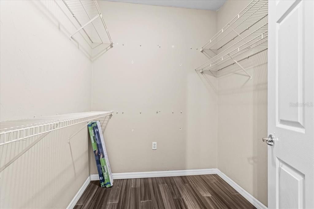 待售: $235,000 (3 贝兹, 2 浴室, 1429 平方英尺)