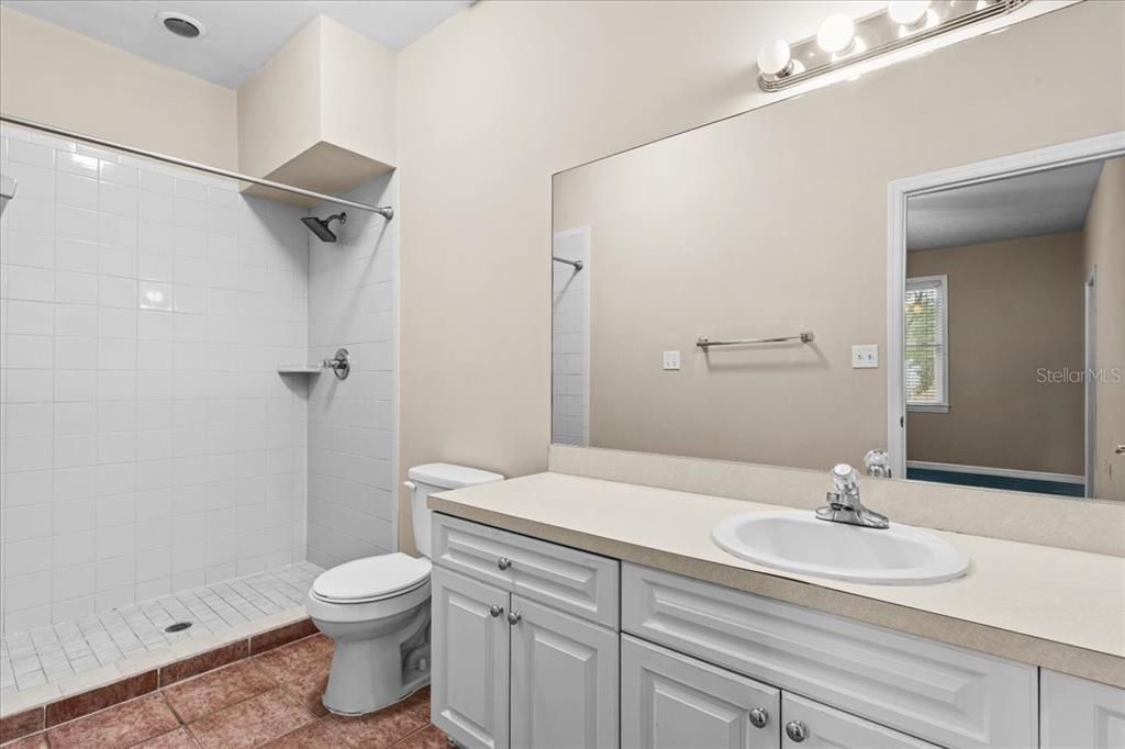 待售: $235,000 (3 贝兹, 2 浴室, 1429 平方英尺)