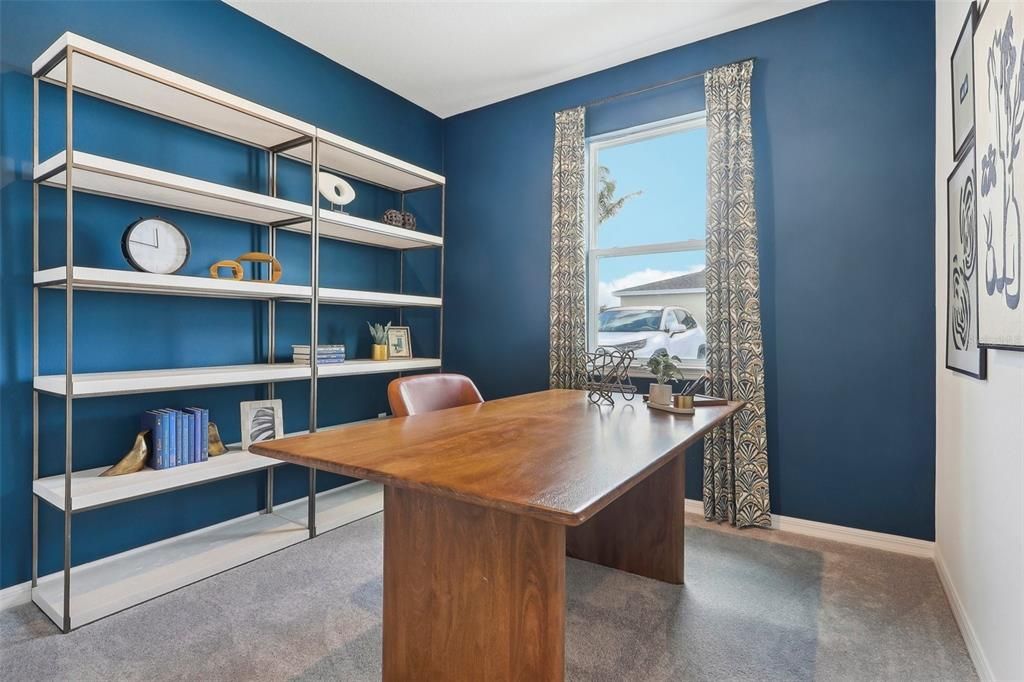 En Venta: $369,990 (4 camas, 3 baños, 2210 Pies cuadrados)