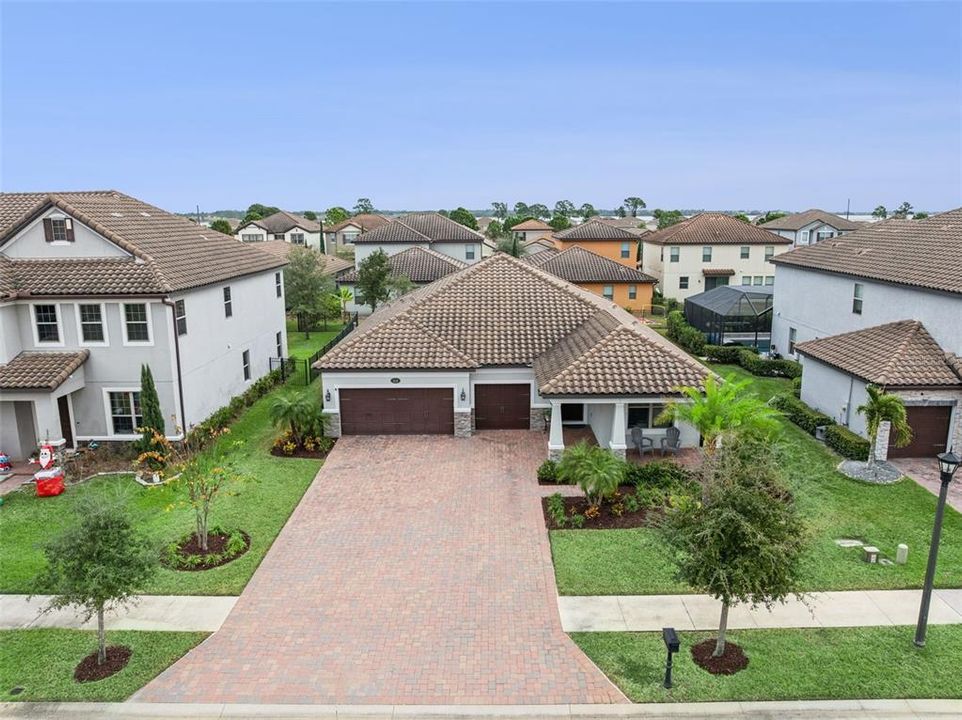 For Sale: $540,000 (4 beds, 3 baths, 2261 Square Feet)