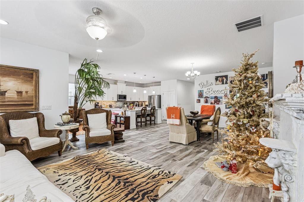 For Sale: $540,000 (4 beds, 3 baths, 2261 Square Feet)